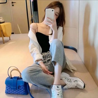 跪毯旁的眼泪